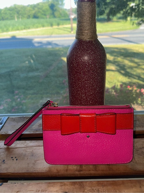 kate spade Handbags - Kate Spade New York "Kirk Park Bee" Bow Wristlet ~ NWOT -